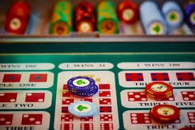 dewa bet567.com AduQ table lobby showing multiple stake levels and player counts